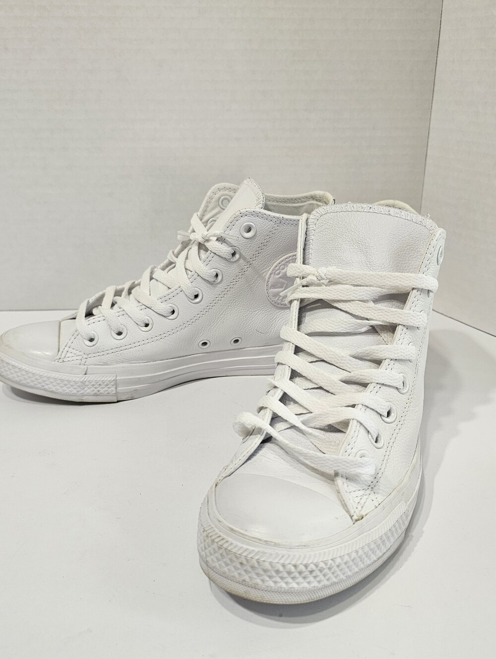 Converse Leather Hightops, Women's 8 All White